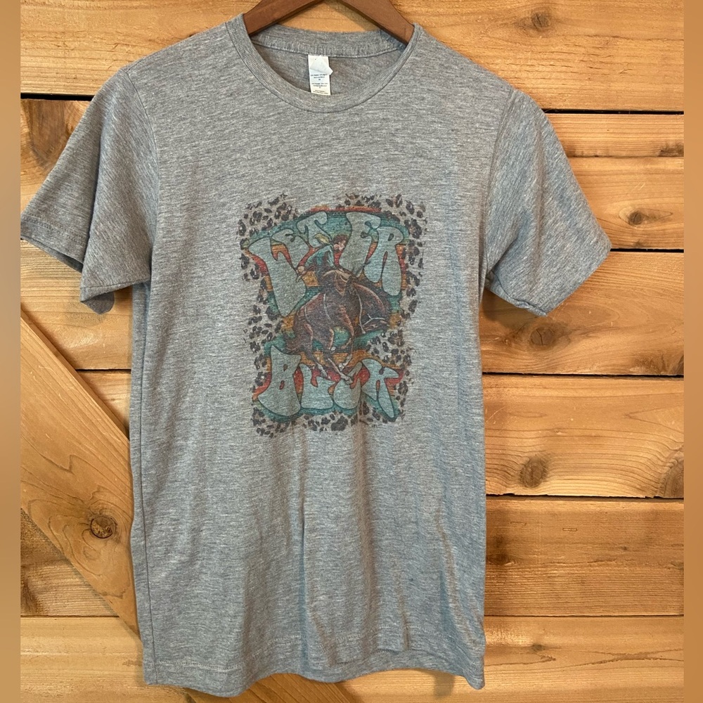 Tultex Grey Western “Let Er Buck” Short Sleeve Graphic Tee